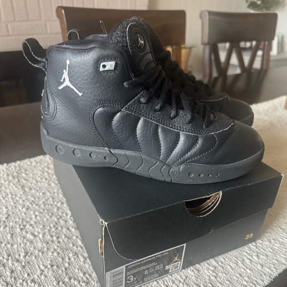 Jordan 23 Youth Sneakers - Black Leather Size US 3 - Picture 2 of 2